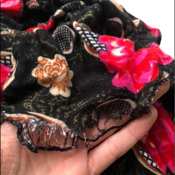 poetry // floral romper - Picture 2 of 2